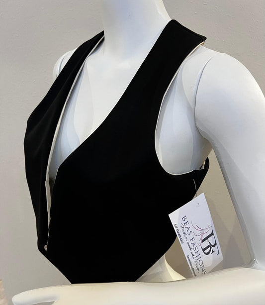 sleeveless vest